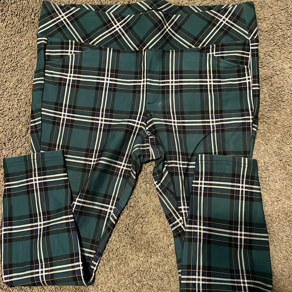 Torrid green plaid pixie pants